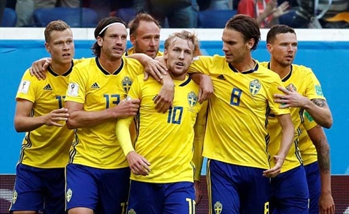Thắng tối thiểu, Thụy Điển giành vé đi tiếp